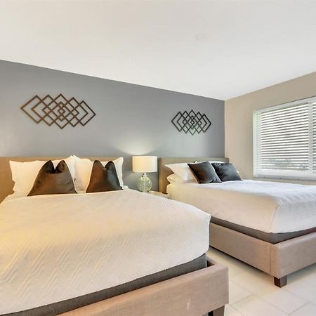 Bright Pompano Beach With Pool Access Bagian luar foto